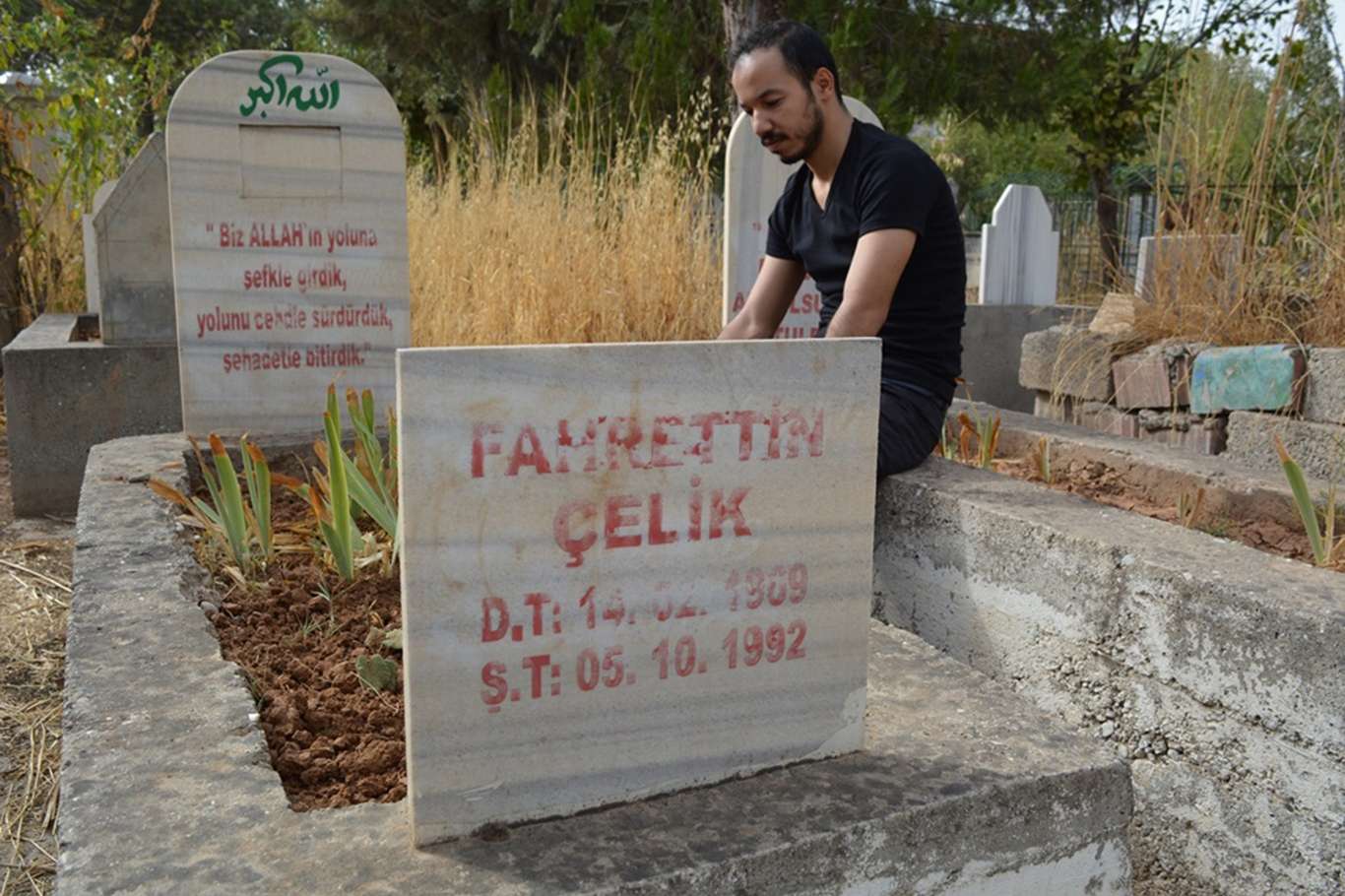 Kardeşi Molla Şerif'in dilinden Şehid Fahreddin Çelik Kardeşi Molla Şerif'in dilinden Şehid Fahreddin Çelik